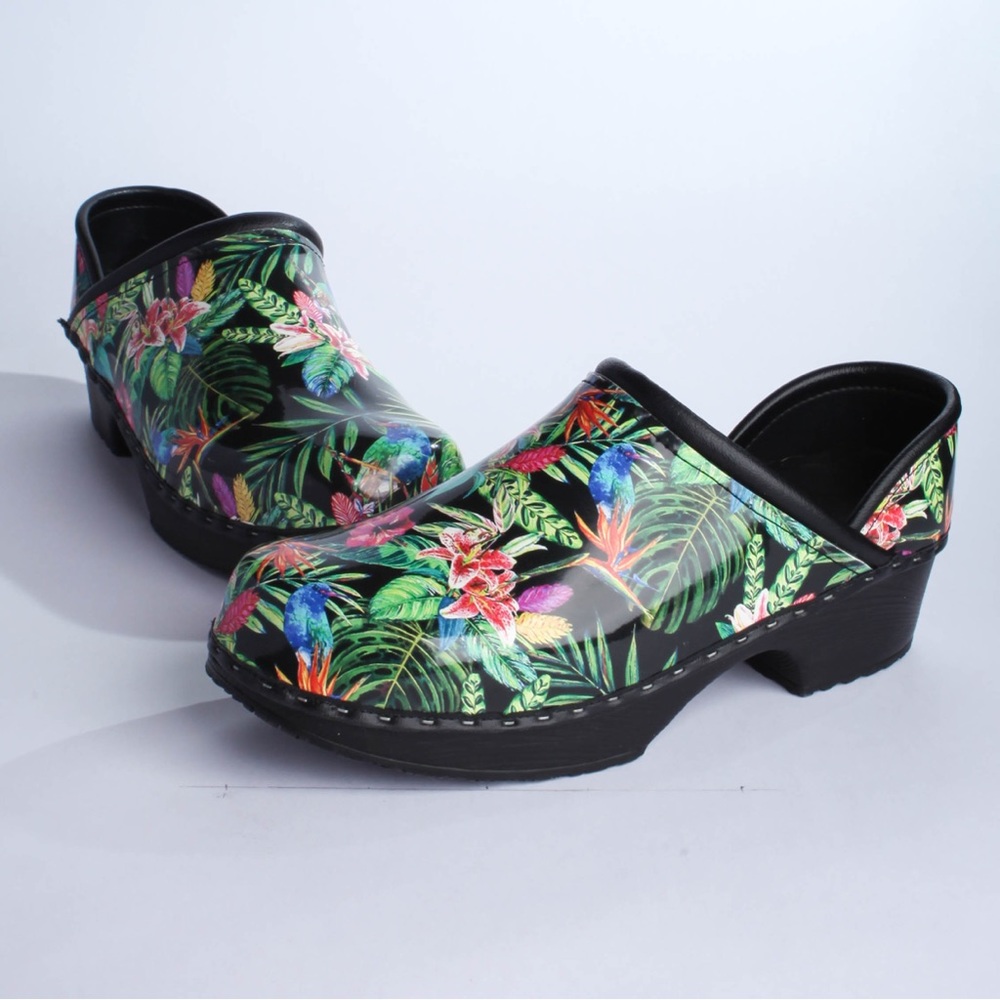 C&C Sweden Clog Mules Non-Skid Nursing Shoes Tropical Foliage Size 11.5, 42